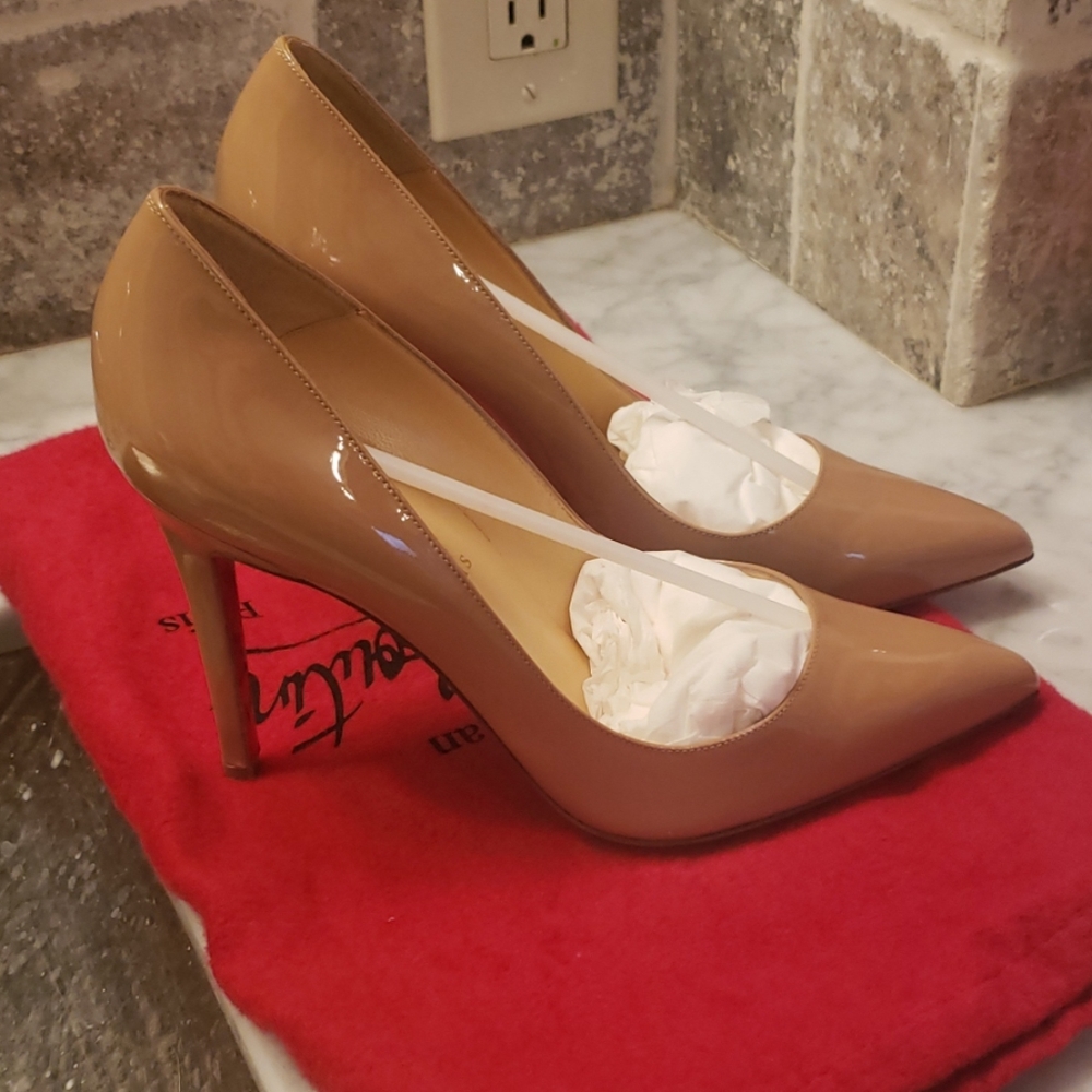 Pumps - Picture 3 of 7